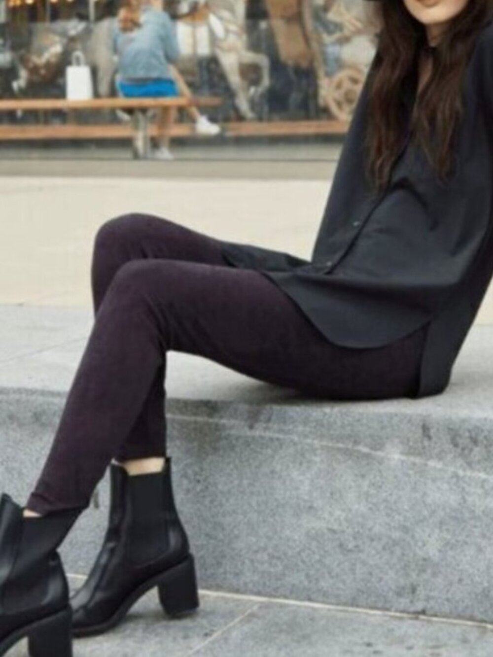 Lyssé Black High-Waist Faux Suede Smoothing Leggings 28.5” Inseam